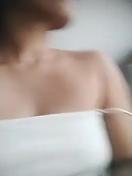 wet vika online show from April 1, 1:41 pm