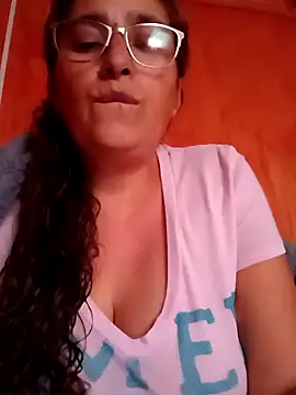 pechona online show from April 5, 6:18 pm