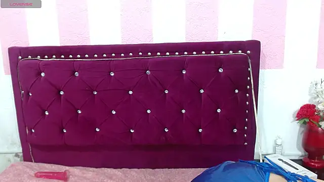 veronicaqueenxxx online show from March 29, 7:18 am