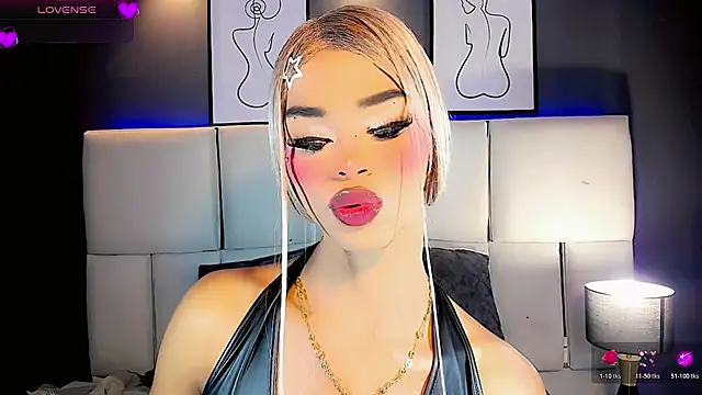 Kornylovee online show from June 11, 9:00 pm