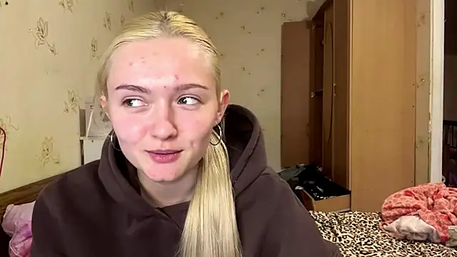 Sophia Blonde online show from April 10, 3:18 pm