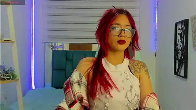 Sara Red X online show from July 7, 3:31 am
