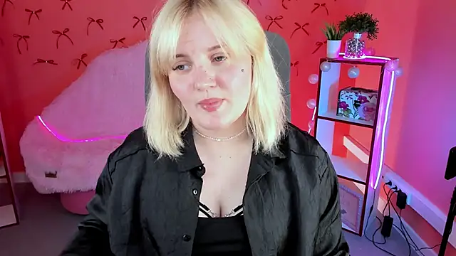 KathyBriggs online show from March 26, 9:33 am