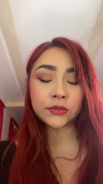 SweetLittleRed online show from May 3, 8:18 am