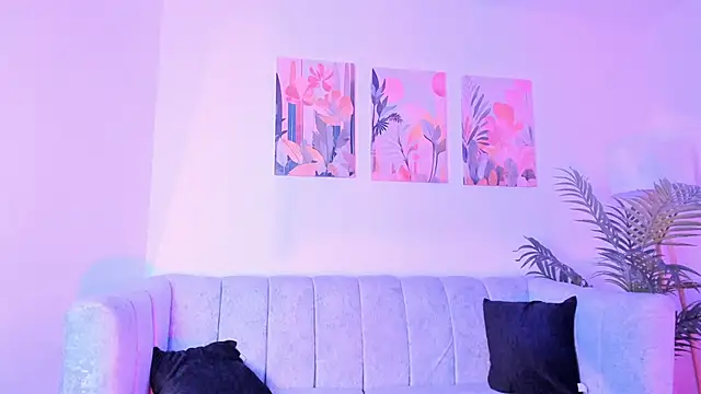 Velvet Noir  online show from June 5, 11:27 am