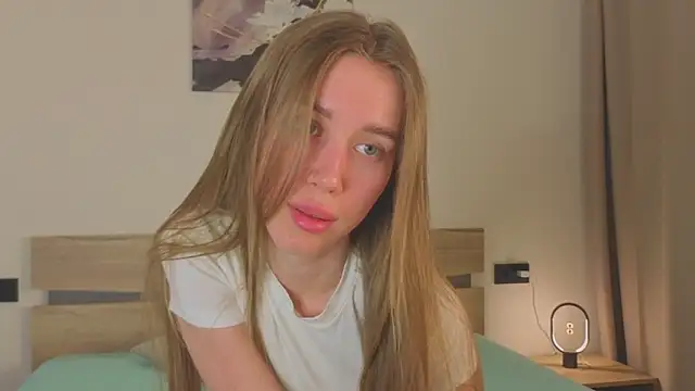 AliseeLee online show from March 30, 12:10 am