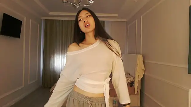 SecretTiny online show from July 1, 2:44 am