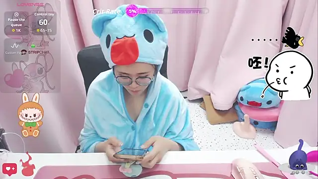 momobigmomo online show from June 12, 1:30 pm