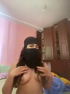 SexyaDivaa online show from April 10, 11:05 am