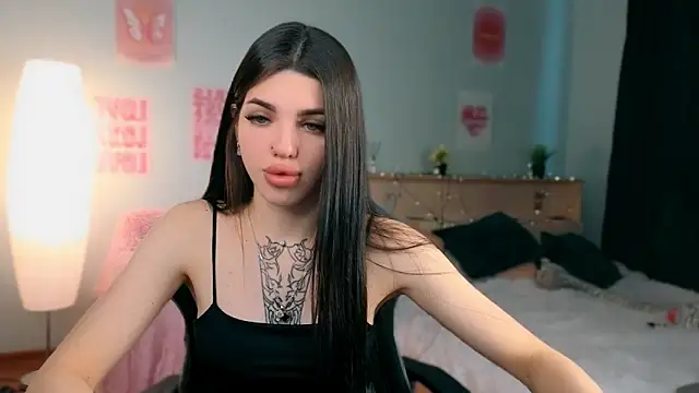 molly rettyy online show from June 8, 4:02 am
