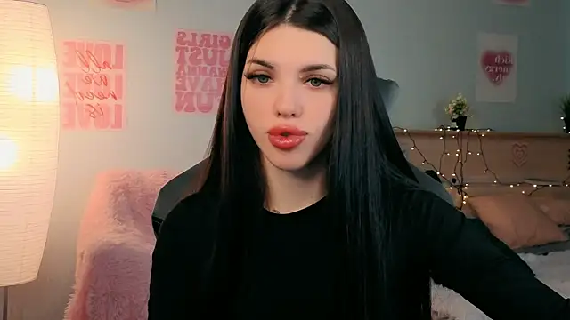 molly rettyy online show from May 4, 4:27 am