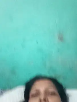 riyaa sexyy online show from April 12, 12:30 pm