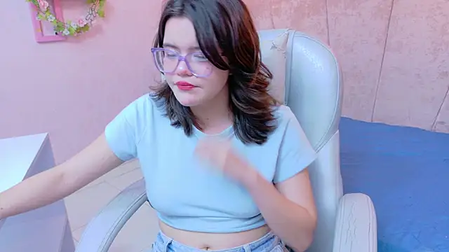 Alexa Missfortune online show from April 23, 10:23 pm