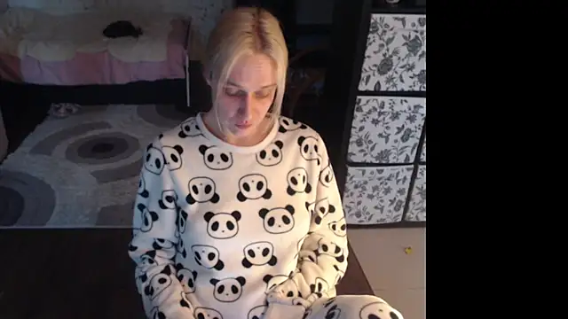 Sweet hot shrmp online show from May 2, 3:21 am