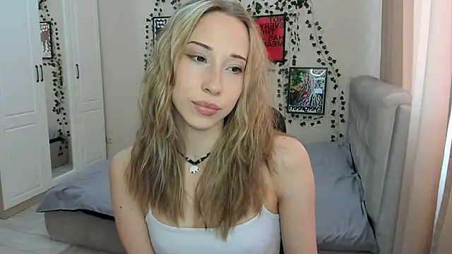 Emmarayder online show from April 1, 11:33 am