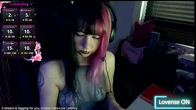 CutieTracer online show from May 2, 5:49 pm