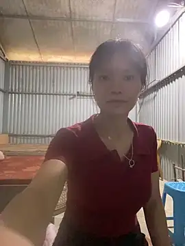 Elisa-a online show from April 18, 9:12 am