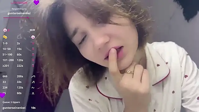 Cute Capricee online show from April 19, 10:04 am