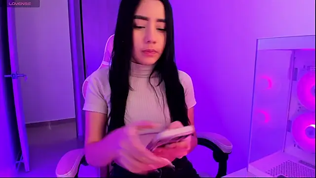 ISABELFORYOU03 online show from April 2, 6:05 pm