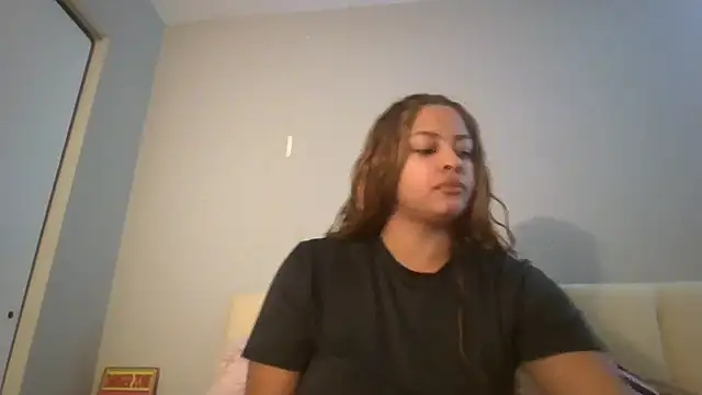madzbailey online show from April 21, 1:42 am