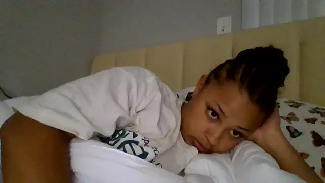 madzbailey online show from June 29, 12:28 am