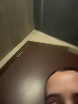 MiaKittyx0 online show from May 15, 10:45 pm