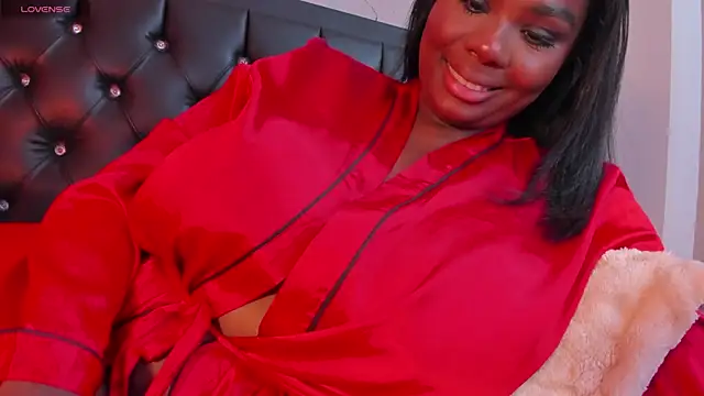 hugeboobs-ebony online show from April 24, 11:40 pm