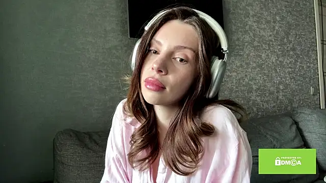 anycamx online show from April 13, 6:25 am