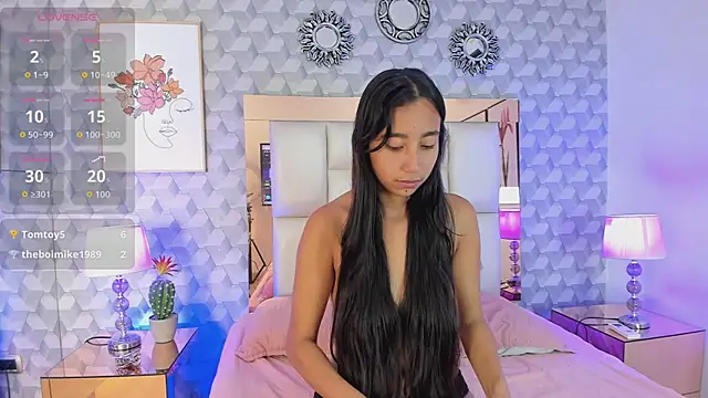 Amber Ashfang online show from May 25, 11:53 am