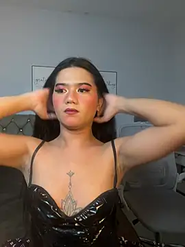 JassmineLove online show from July 4, 9:05 am