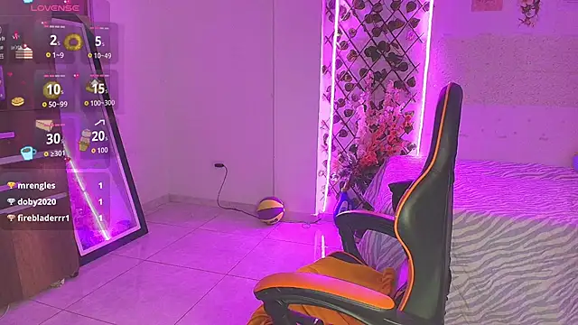 crystal green online show from April 13, 12:12 am