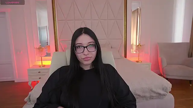 SsoftAura online show from April 6, 8:15 am