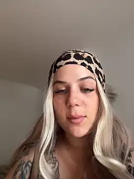 sophiehot69 online show from June 16, 3:46 pm
