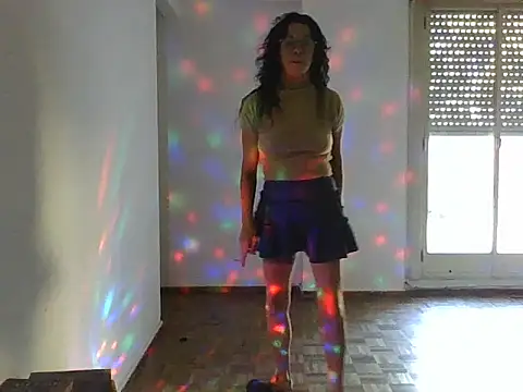 luly mariposa online show from April 22, 2:58 pm