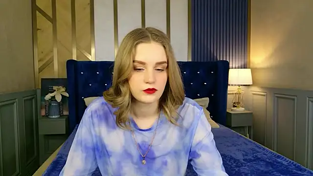 Molly Voses online show from May 15, 8:44 pm