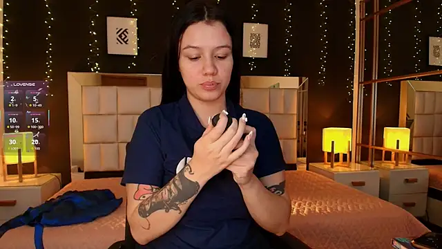 aria bloomer online show from May 22, 12:36 pm