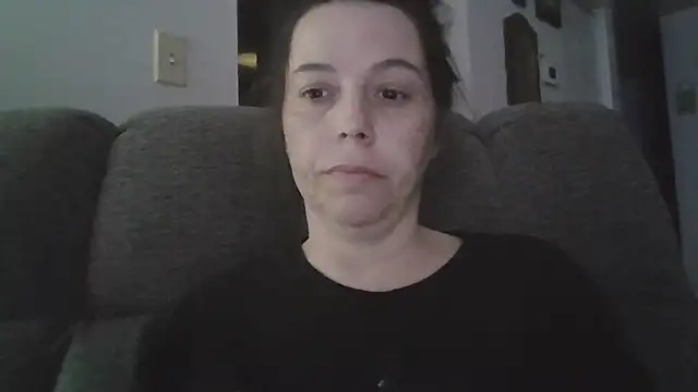 lily1982 online show from May 4, 3:54 am