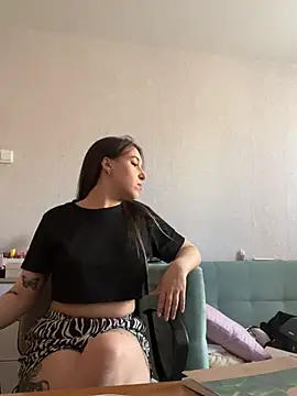 RiannaBrown online show from April 14, 3:17 am