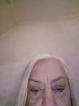 Julia20X online show from May 22, 4:27 pm