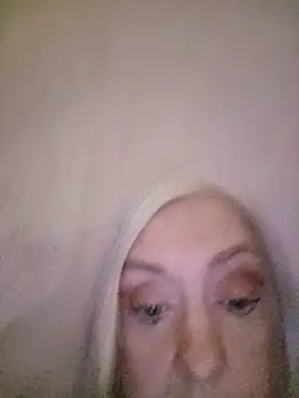 Julia20X online show from May 16, 10:36 am