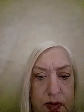 Julia20X online show from April 18, 7:58 pm