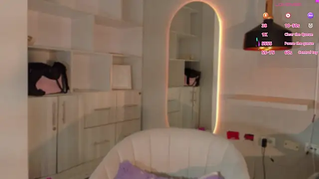 Adrianaa gold online show from June 4, 2:43 pm