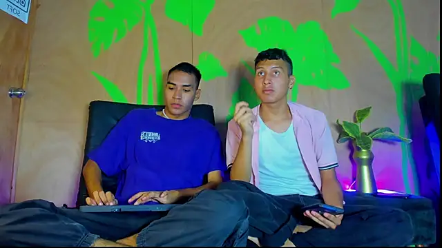 rafael velvet online show from April 15, 9:37 pm