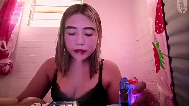 TamRuman online show from April 18, 2:47 am