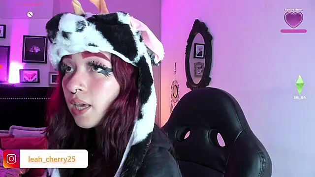 Leah cherry online show from May 17, 8:41 pm