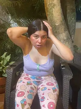 luna bloomm  online show from July 11, 5:18 am