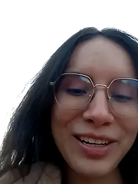 Lilith0423 online show from May 19, 10:28 pm