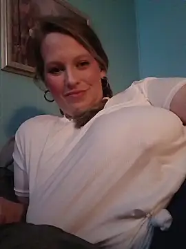 BOUNCYdddBRE online show from April 27, 5:48 am