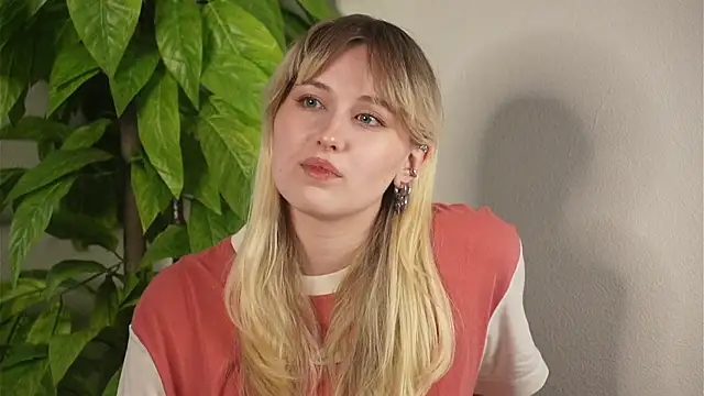 IdaEstel online show from April 11, 8:29 am