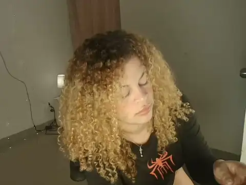 Michellblue online show from June 11, 3:36 am